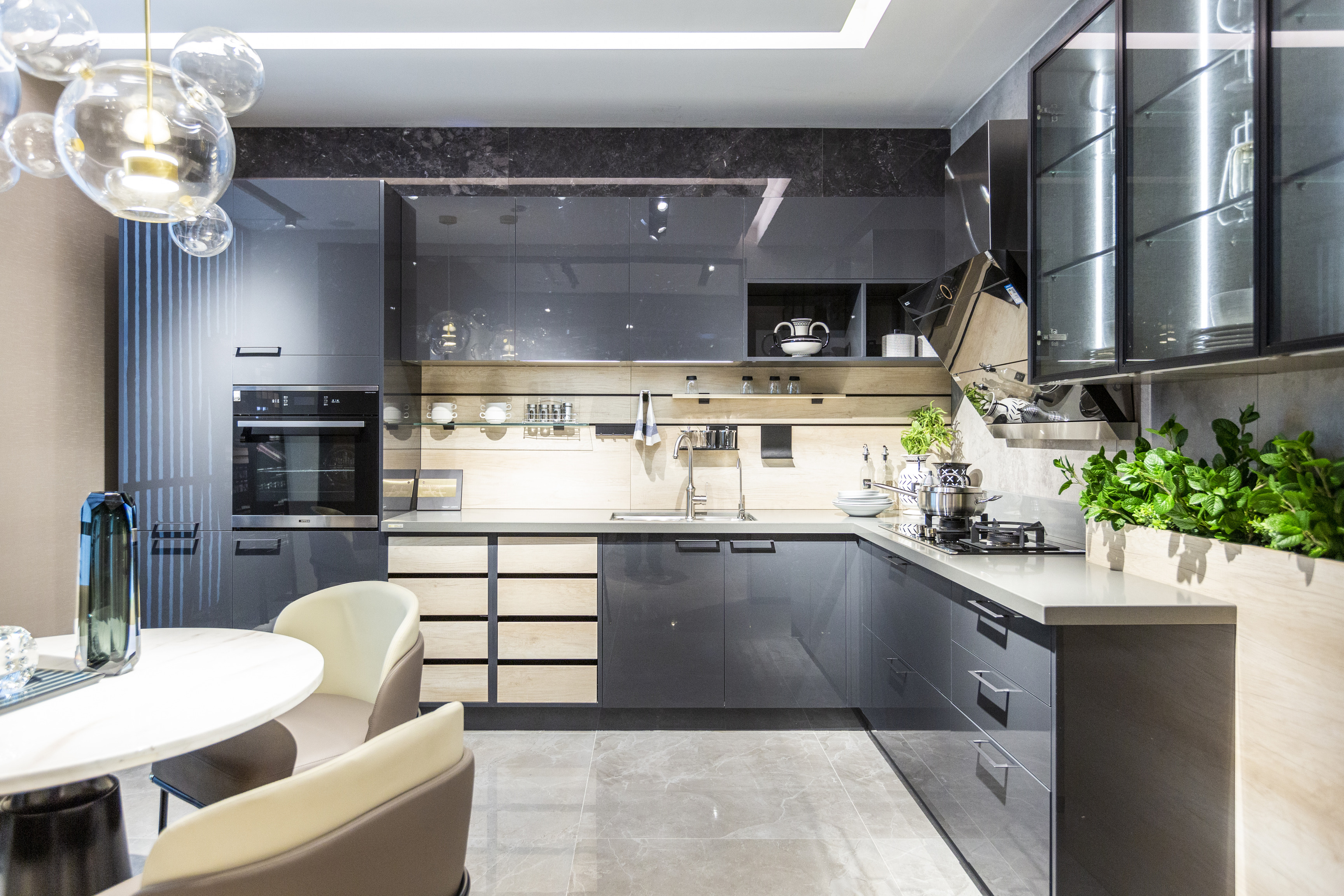 Modern Glossy Grey Kitchen Cabinet with an L-shaped Design by OPPEIN Kenya